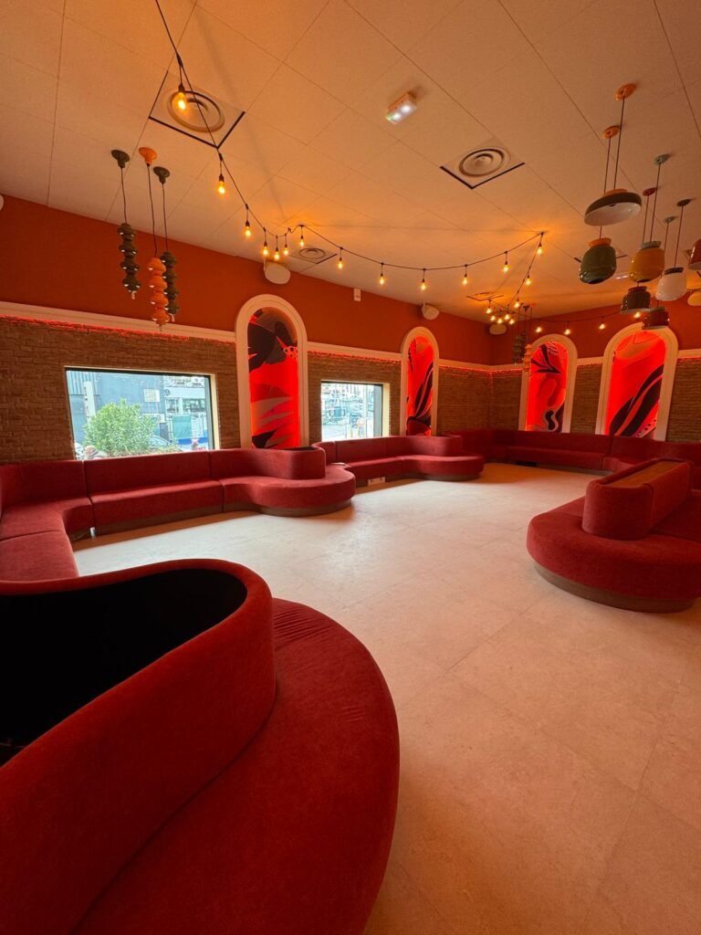 Banquette murale sur mesure Paris – Mobilier CHR premium