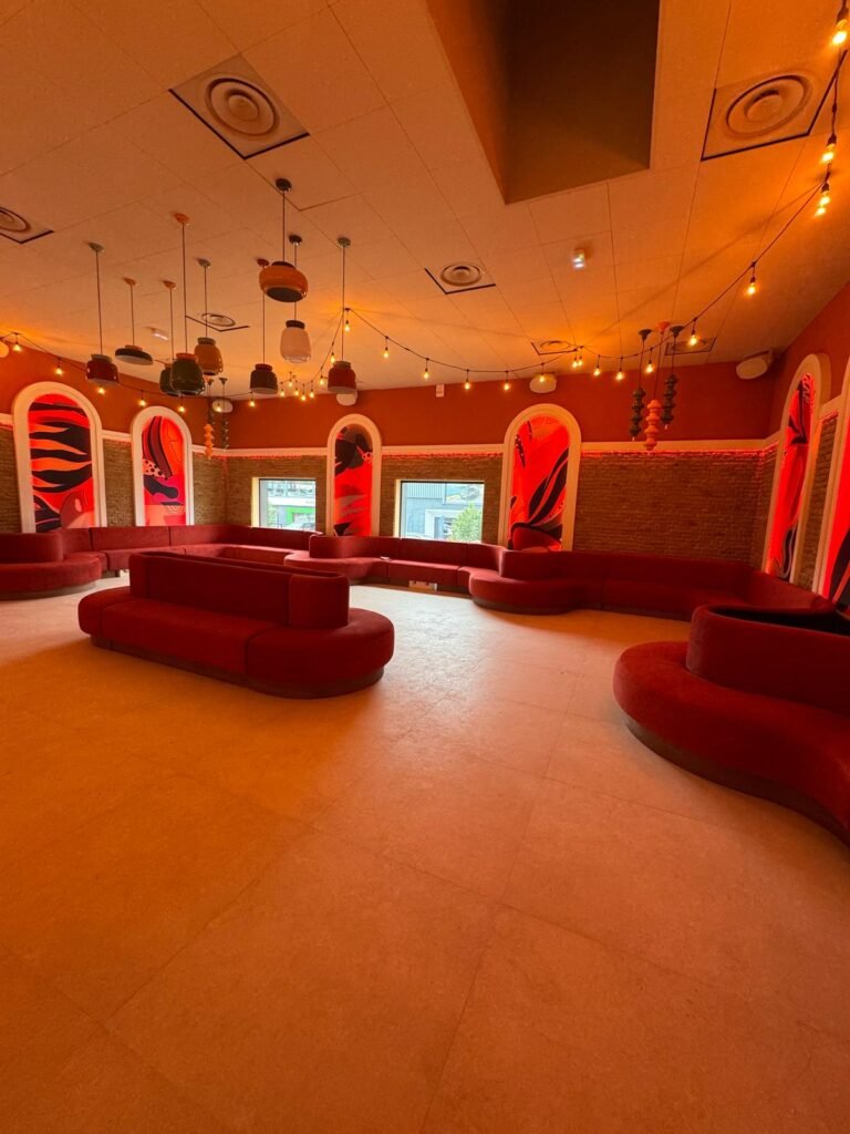 Banquette professionnelle Paris – Aménagement intérieur restaurant